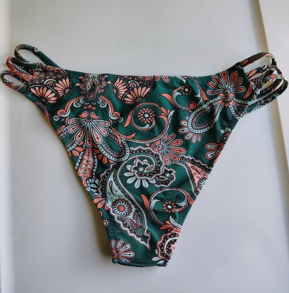 NWOT Cupshe Floral Mandala Strappy Bikini Bottom - Green Full Stretch sz M. - Picture 5 of 12